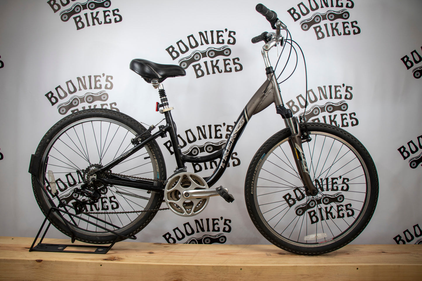 BOONIE'S REFURBISHED Trek Navigator 100