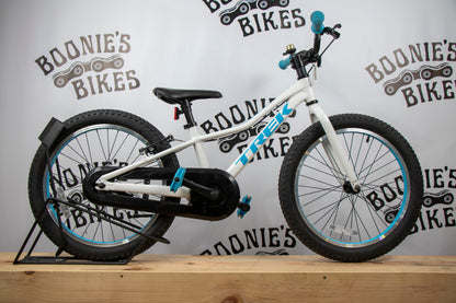 BOONIE'S REFURBISHED Trek Precaliber