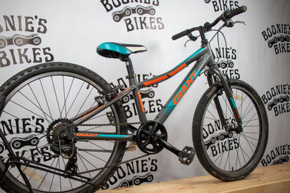 BOONIE'S REFURBISHED Giant XTC Jr.