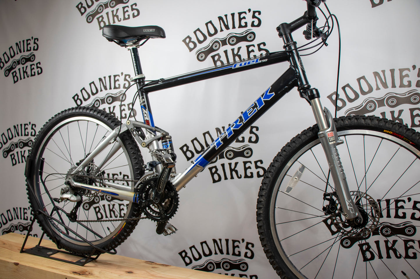 BOONIE'S REFURBISHED Trek Fuel 90