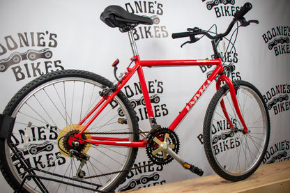 BOONIE'S REFURBISHED Univega Rover T2.3