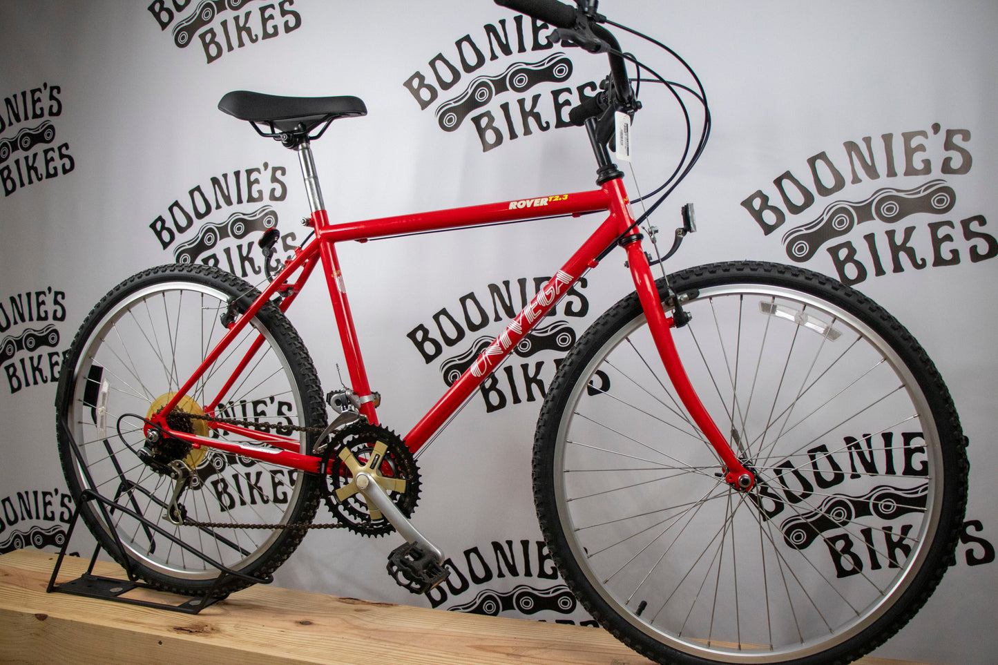 BOONIE'S REFURBISHED Univega Rover T2.3