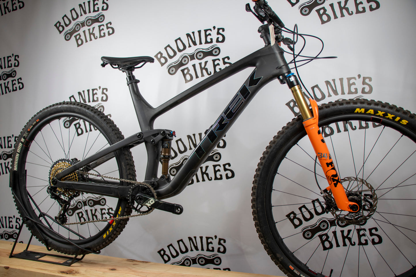 BOONIE'S REFURBISHED Custom Trek Carbon Top Fuel