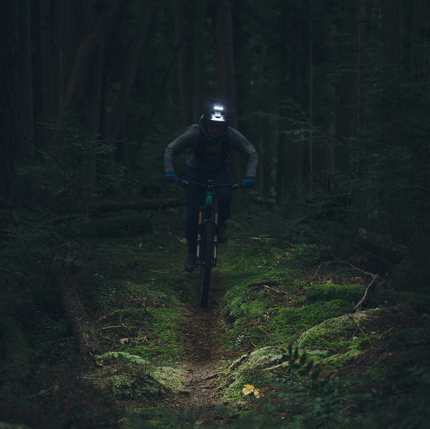 Outbound Lighting Portal Helmet Light